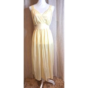 Vanity Fair Ladies Yellow Vintage Nightgown